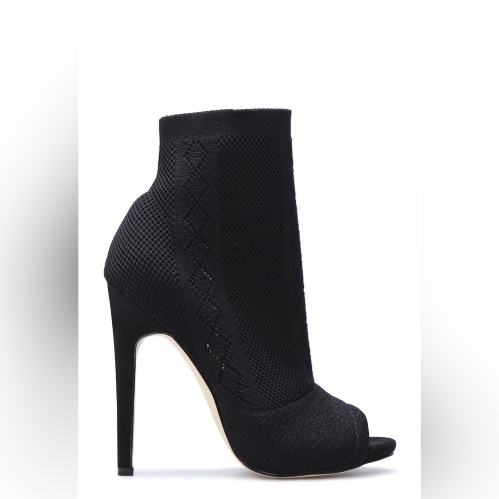 Shoedazzle Anka knitted heels